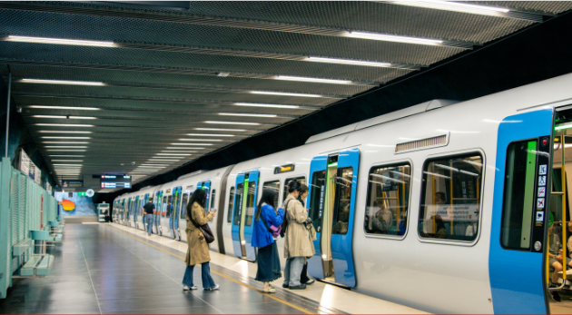 Train station platform